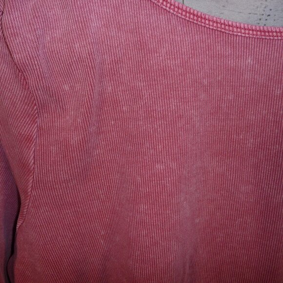 MOCO - Exclusive The Best Basic Mineral Washed Reversible Top - Berry - XL (16-1 - Picture 8 of 8